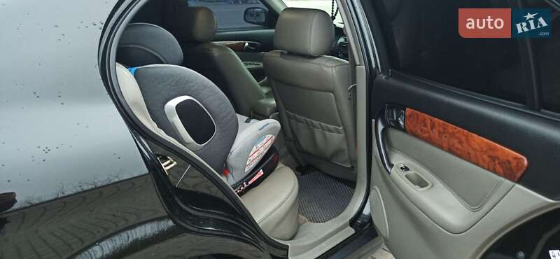 Седан Chevrolet Evanda 2006 в Дубні