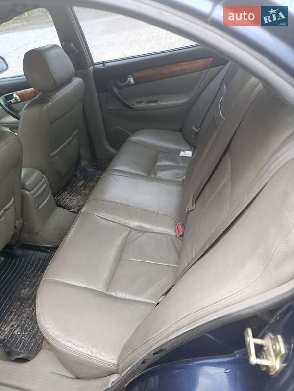 Седан Chevrolet Evanda 2006 в Борщеві