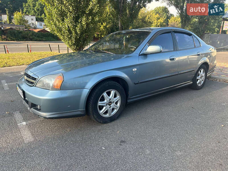 Седан Chevrolet Evanda 2005 в Киеве
