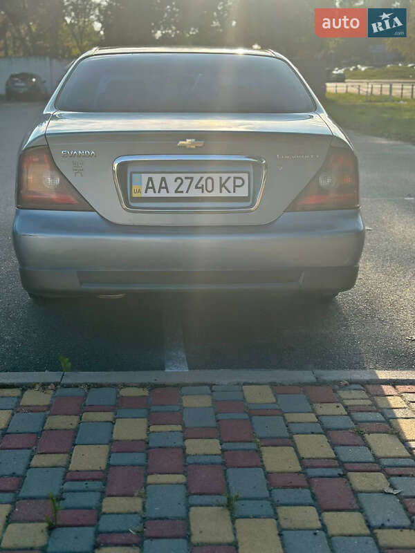 Седан Chevrolet Evanda 2005 в Киеве