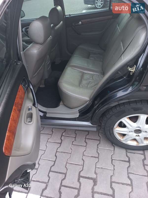 Седан Chevrolet Evanda 2005 в Одессе