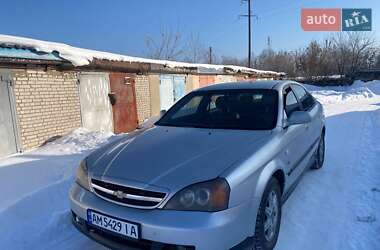Седан Chevrolet Evanda 2006 в Овруче