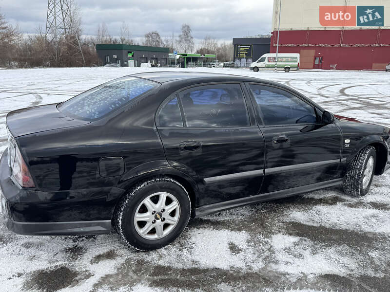 Седан Chevrolet Evanda 2006 в Києві
