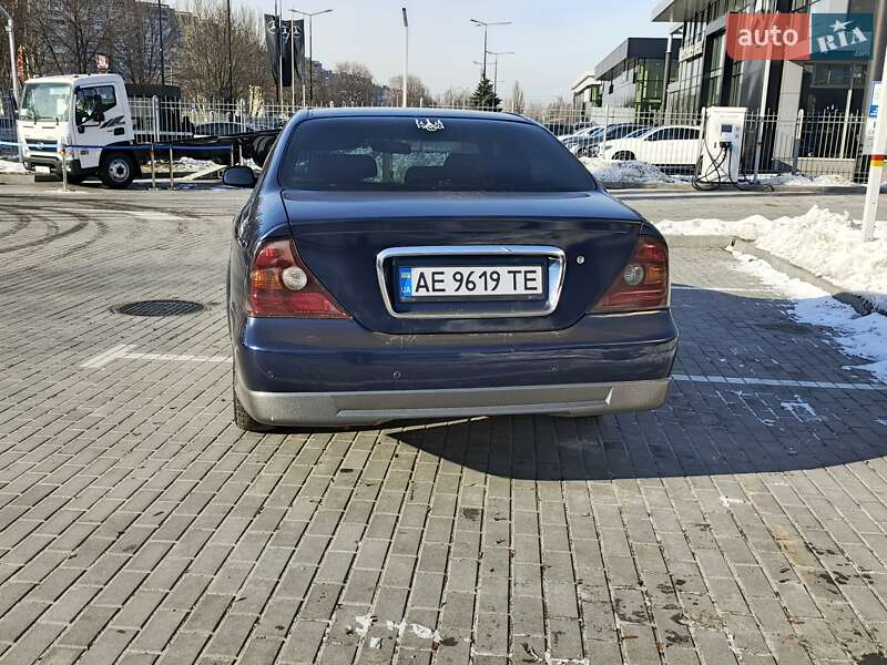 Седан Chevrolet Evanda 2005 в Днепре