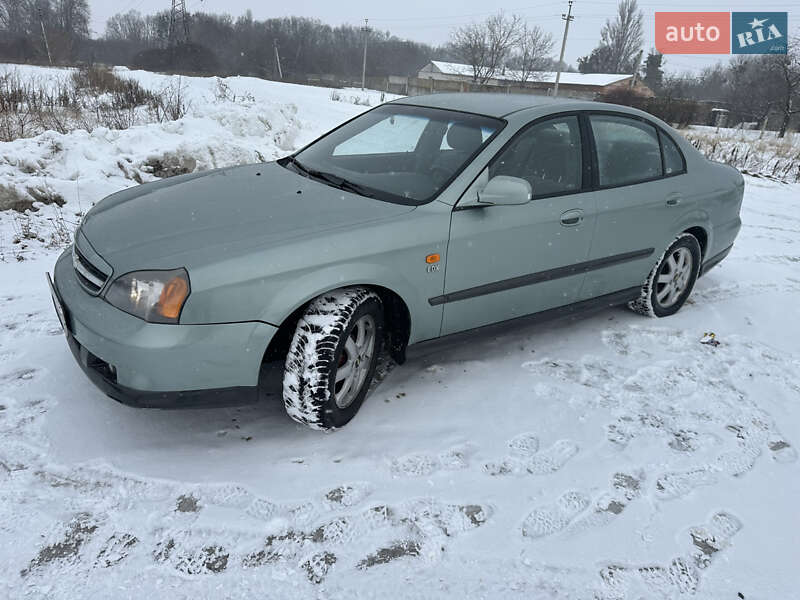 Седан Chevrolet Evanda 2004 в Владимире