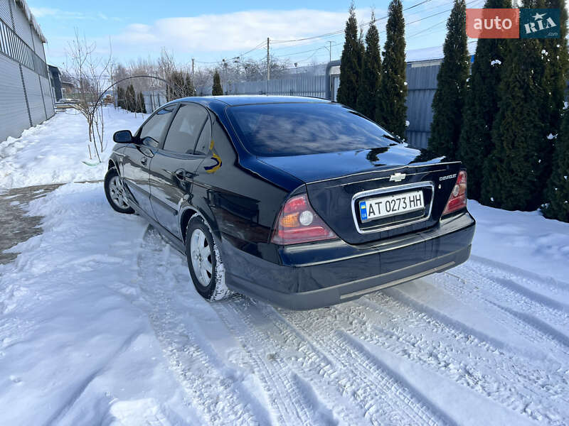 Седан Chevrolet Evanda 2006 в Калуші