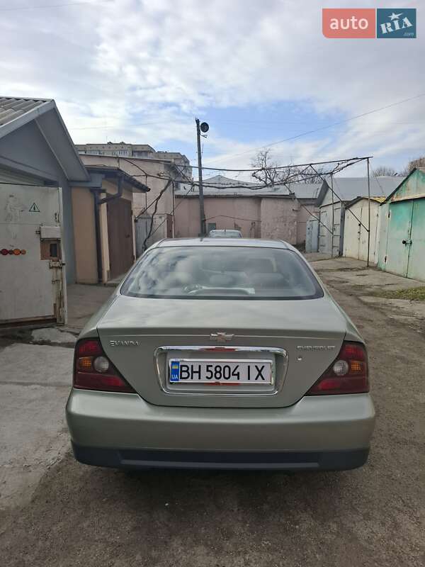 Седан Chevrolet Evanda 2005 в Черноморске