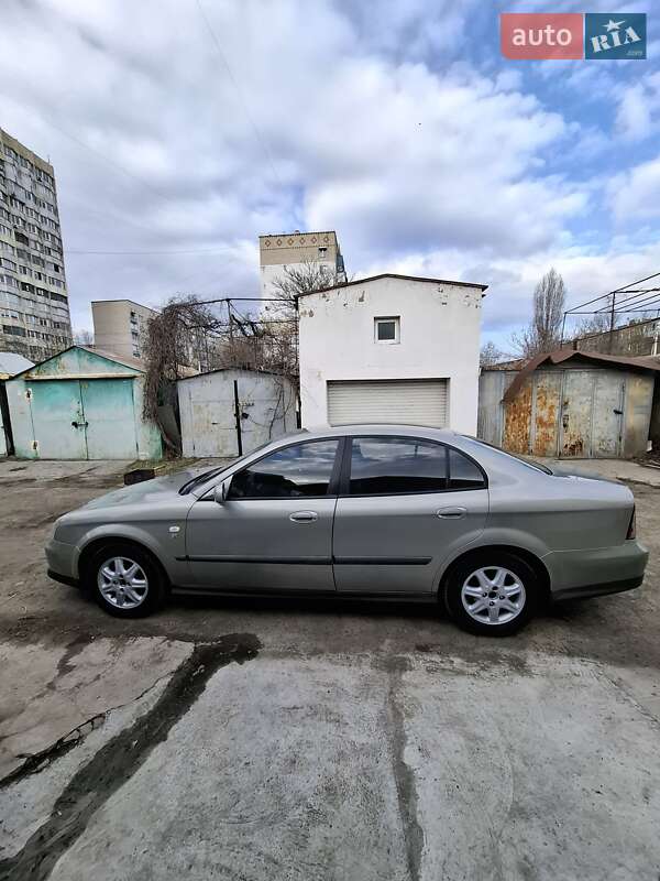 Седан Chevrolet Evanda 2005 в Черноморске