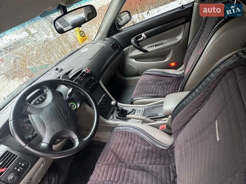 Седан Chevrolet Evanda 2005 в Чернигове
