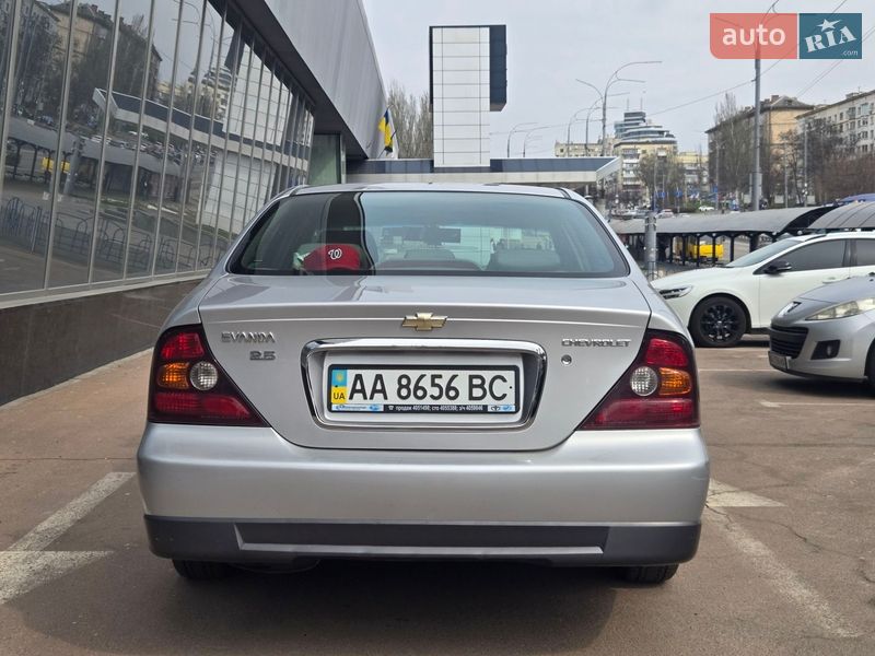 Седан Chevrolet Evanda 2006 в Киеве