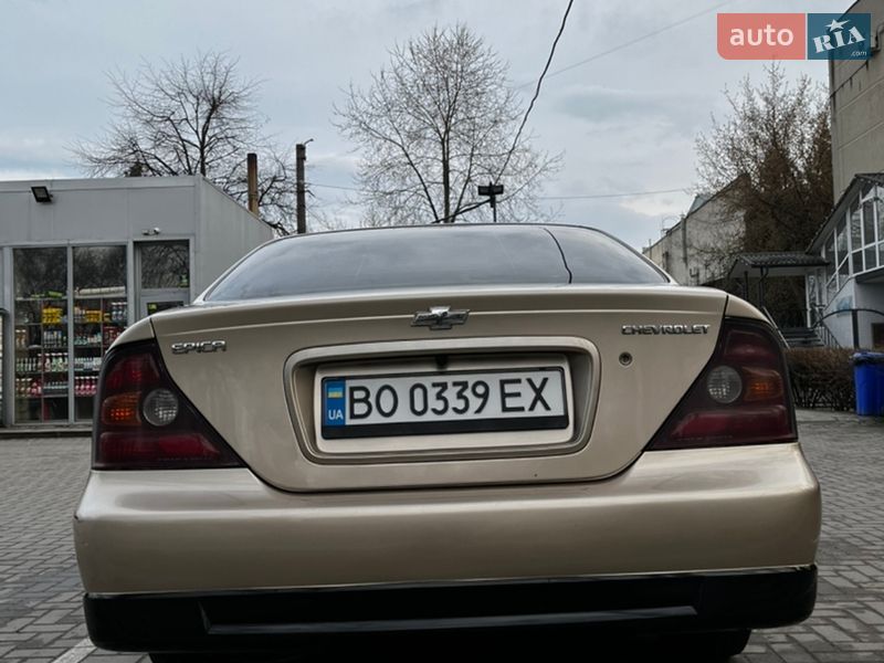 Седан Chevrolet Evanda 2004 в Львове