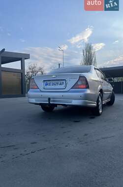 Седан Chevrolet Evanda 2005 в Кривому Розі