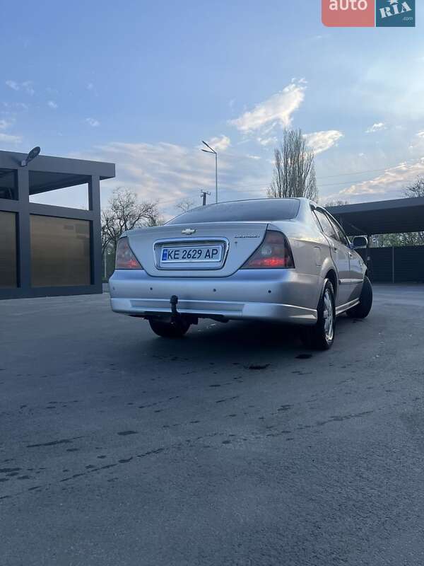 Chevrolet Evanda 2005