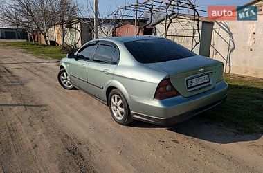 Седан Chevrolet Evanda 2005 в Южном