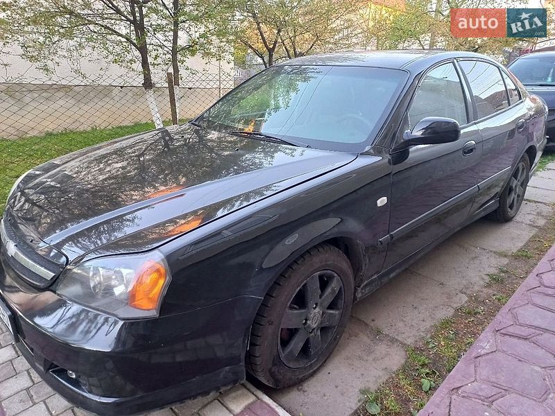 Седан Chevrolet Evanda 2006 в Мостиске