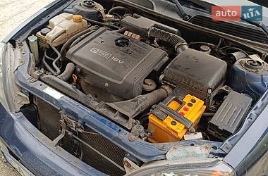 Седан Chevrolet Evanda 2005 в Каневі