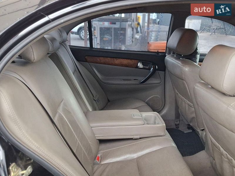 Седан Chevrolet Evanda 2006 в Кременчуге