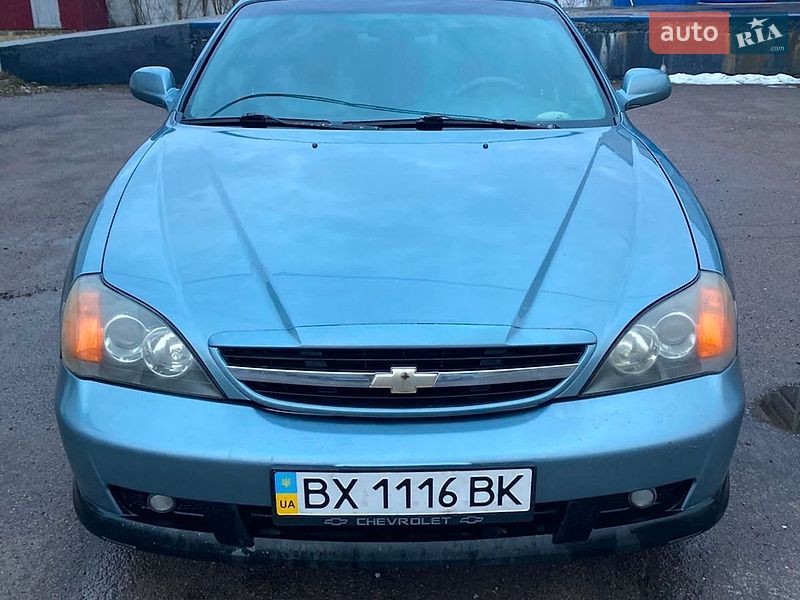 Седан Chevrolet Evanda 2005 в Рівному