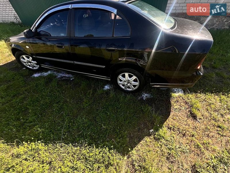 Седан Chevrolet Evanda 2005 в Світловодську