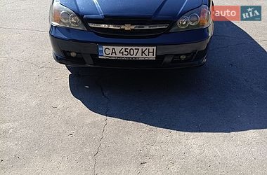 Седан Chevrolet Evanda 2005 в Каневі