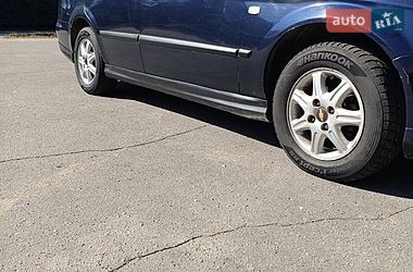Седан Chevrolet Evanda 2005 в Каневі