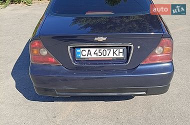 Седан Chevrolet Evanda 2005 в Каневі