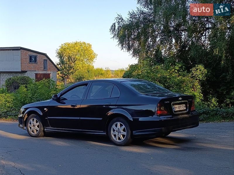Седан Chevrolet Evanda 2005 в Мене