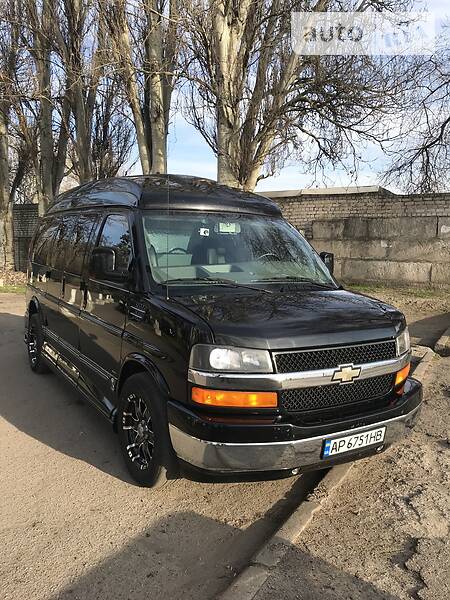 Минивэн Chevrolet Express 2010 в Запорожье