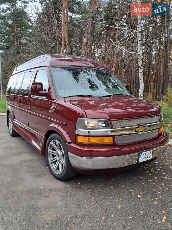 Минивэн Chevrolet Express 2018 в Киеве фото 10 Минивэн Chevrolet Express 2018 в Киеве