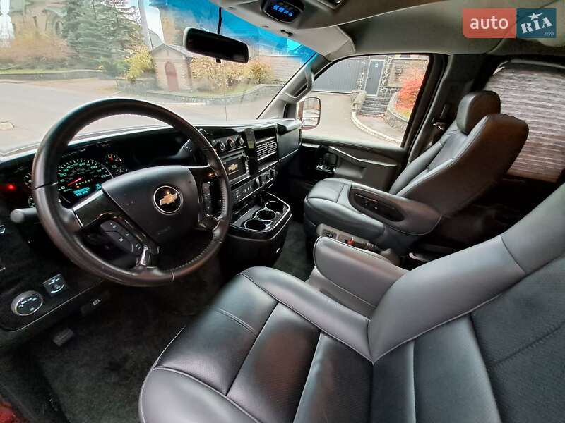 Минивэн Chevrolet Express 2018 в Киеве фото 16 Минивэн Chevrolet Express 2018 в Киеве