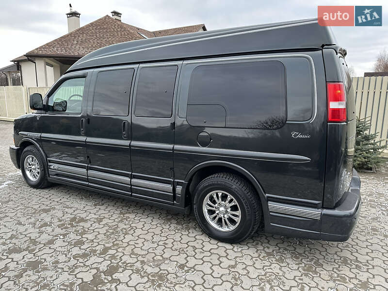 Минивэн Chevrolet Express 2004 в Киеве