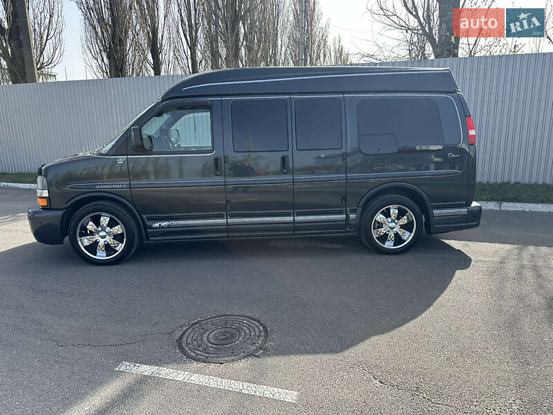 Минивэн Chevrolet Express 2004 в Киеве