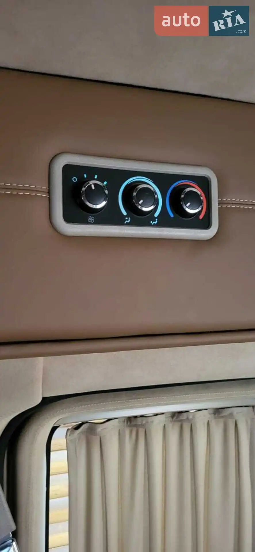 2011 Chevrolet Express - мініатюра 47