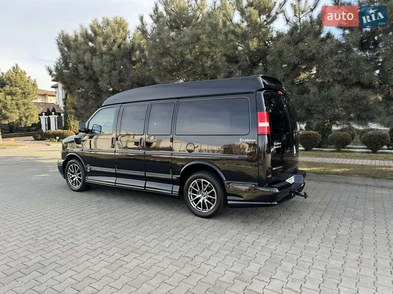 Минивэн Chevrolet Express 2013 в Киеве