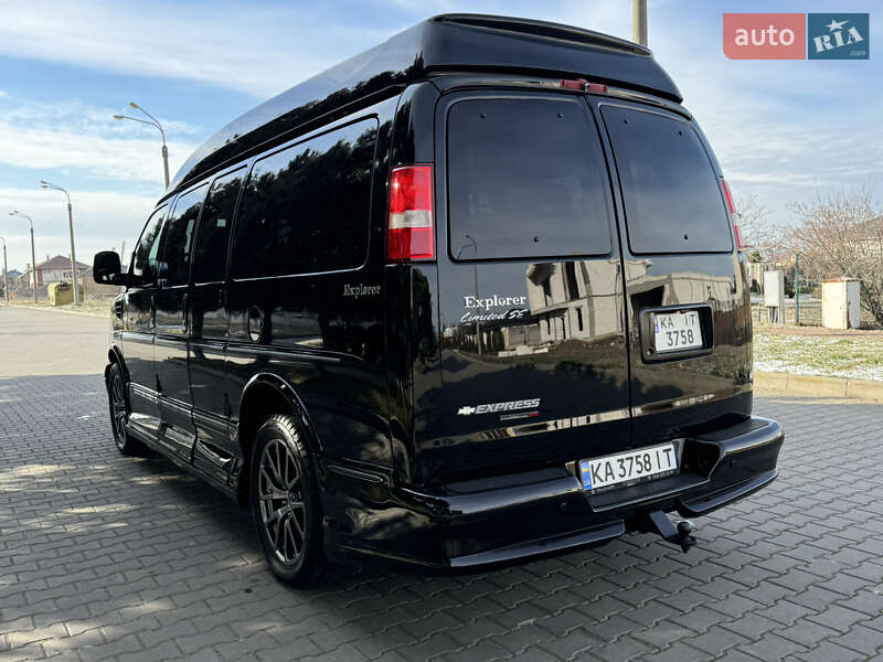 Минивэн Chevrolet Express 2013 в Киеве