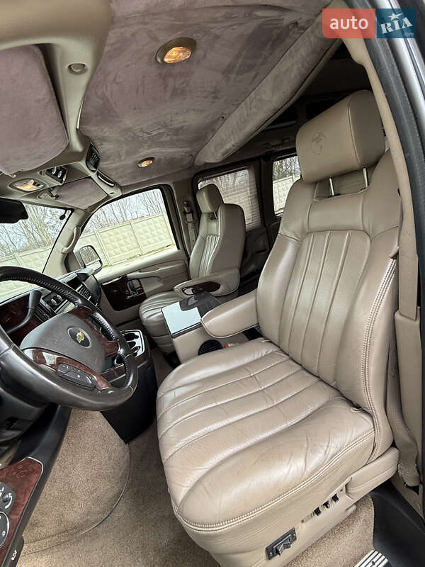Мінівен Chevrolet Express 2013 в Одесі