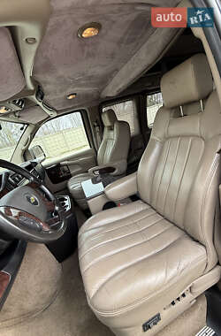 Минивэн Chevrolet Express 2013 в 