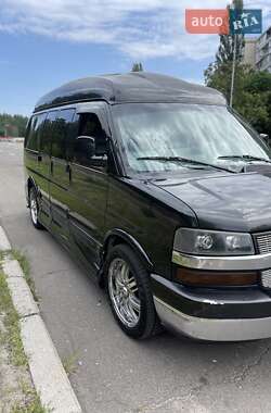 Минивэн Chevrolet Express 2004 в 