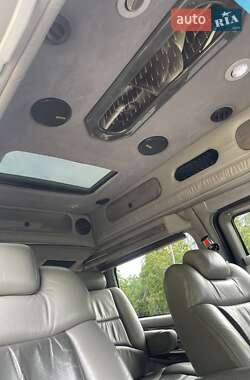 Минивэн Chevrolet Express 2004 в 