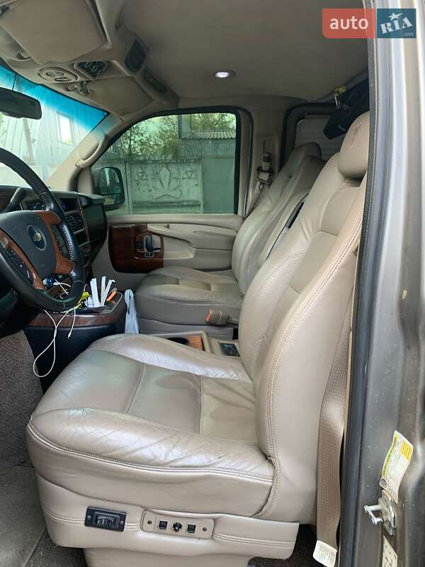Минивэн Chevrolet Express 2008 в Киеве
