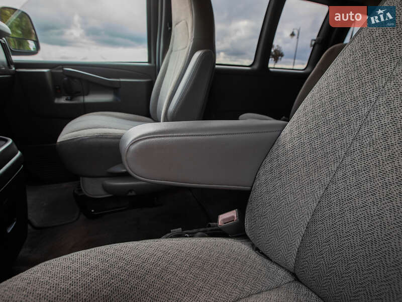 Минивэн Chevrolet Express 2018 в Киеве фото 58 Минивэн Chevrolet Express 2018 в Киеве