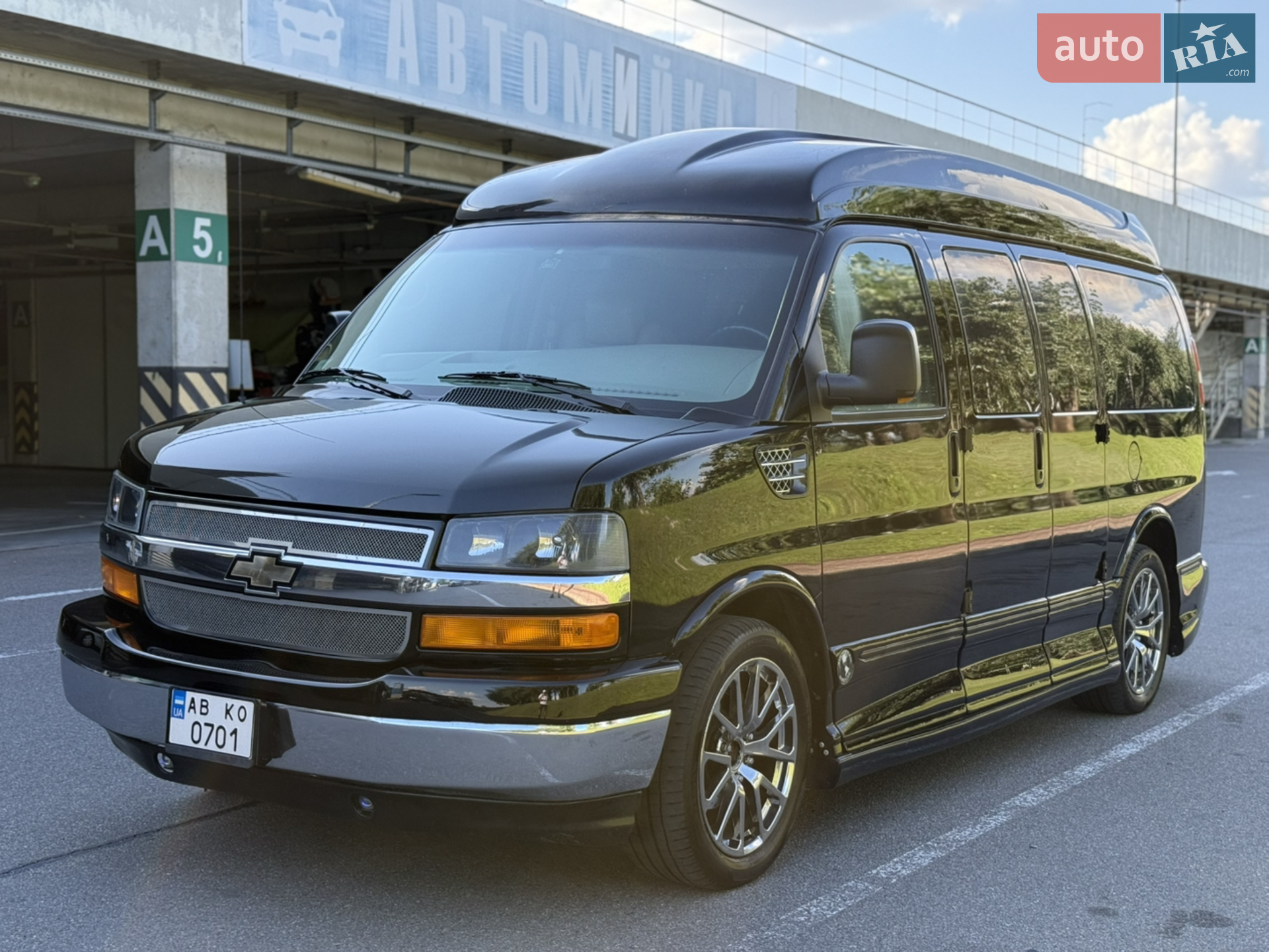 2012 Chevrolet Express - мініатюра 3