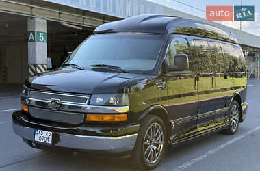 Минивэн Chevrolet Express 2012 в 
