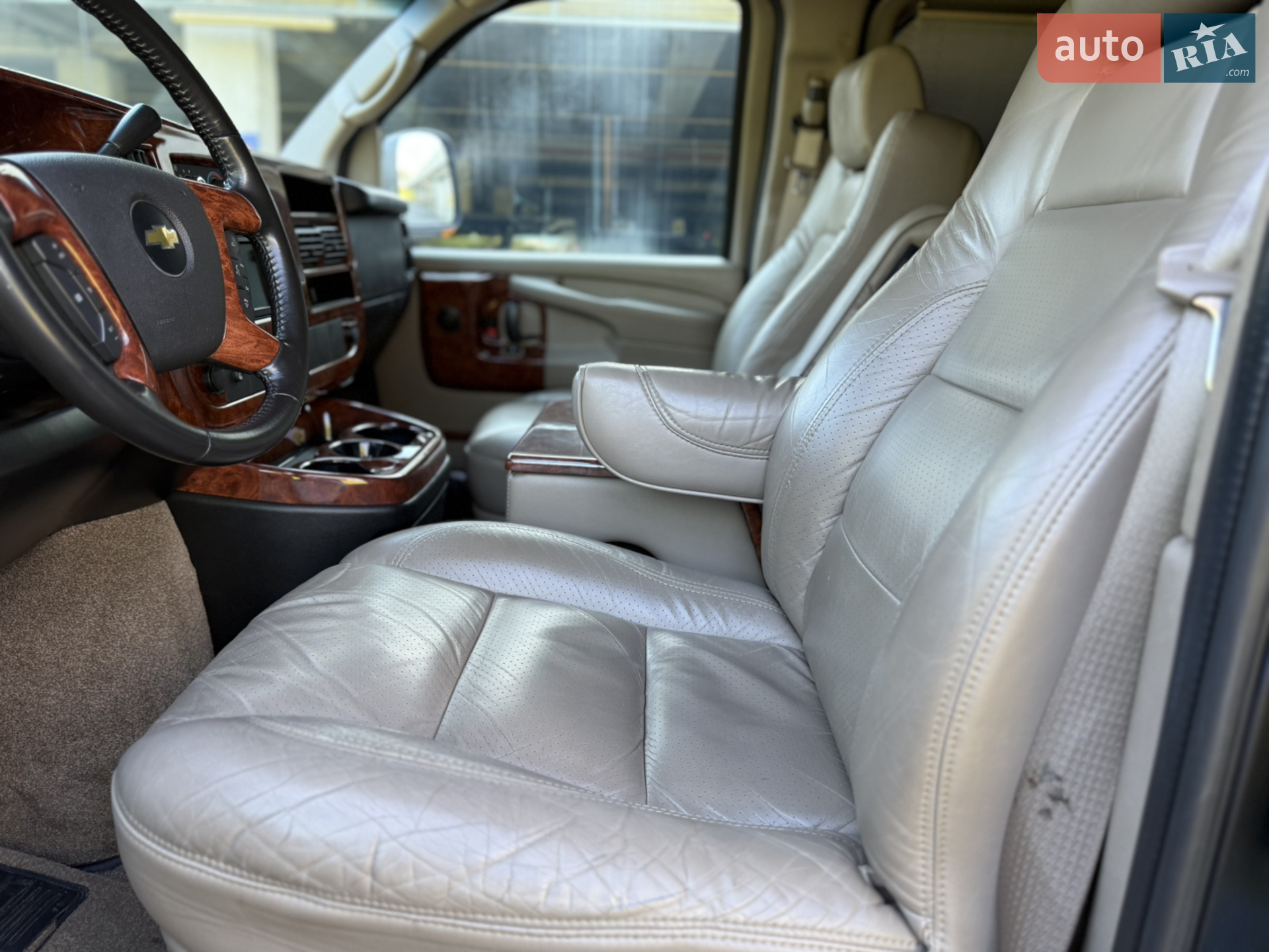 2012 Chevrolet Express - мініатюра 13