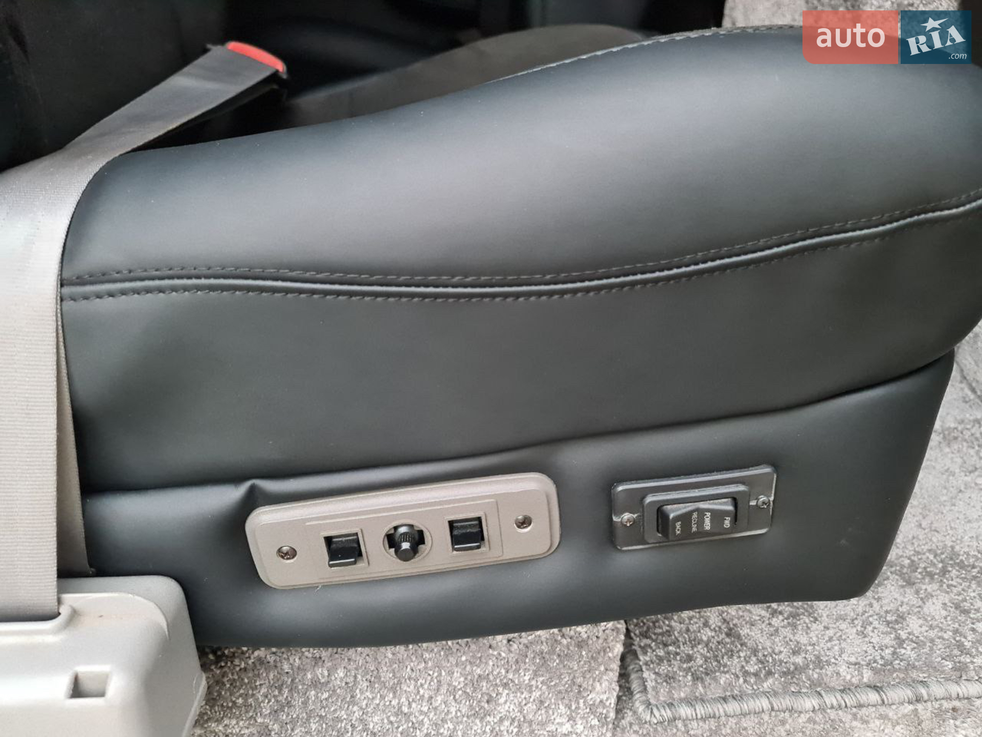 2017 Chevrolet Express - мініатюра 36