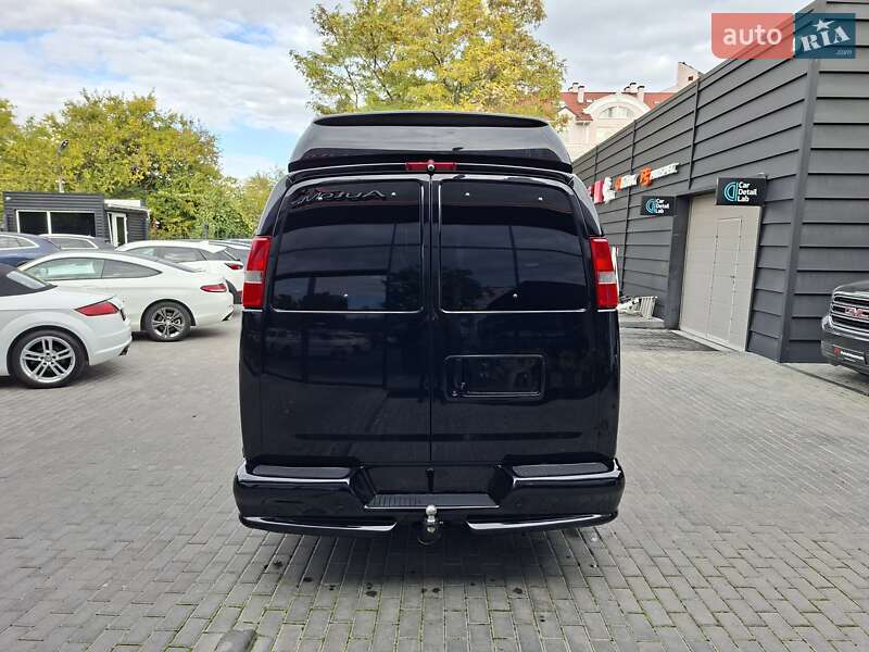 Мінівен Chevrolet Express 2008 в Одесі