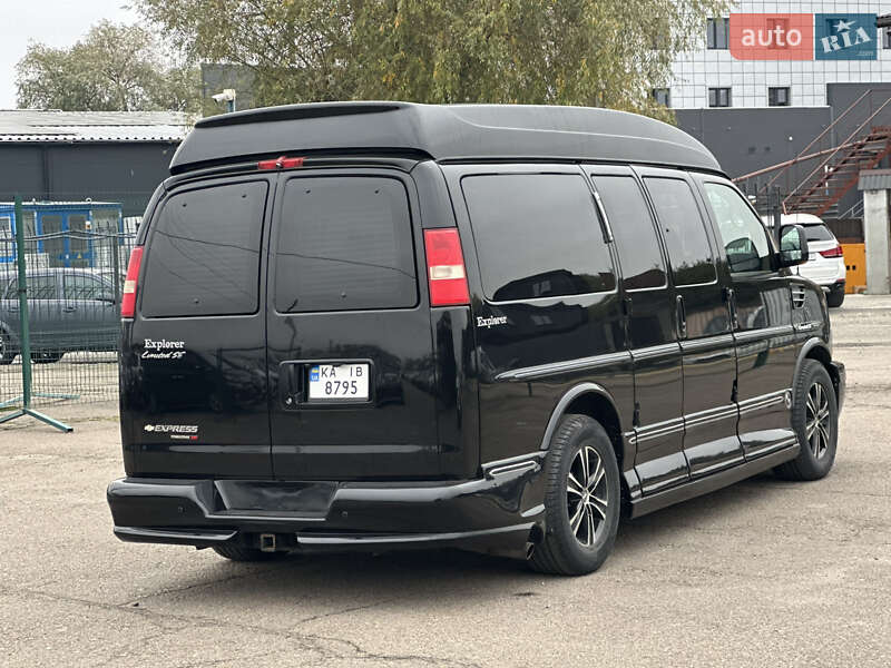 Мінівен Chevrolet Express 2012 в Києві