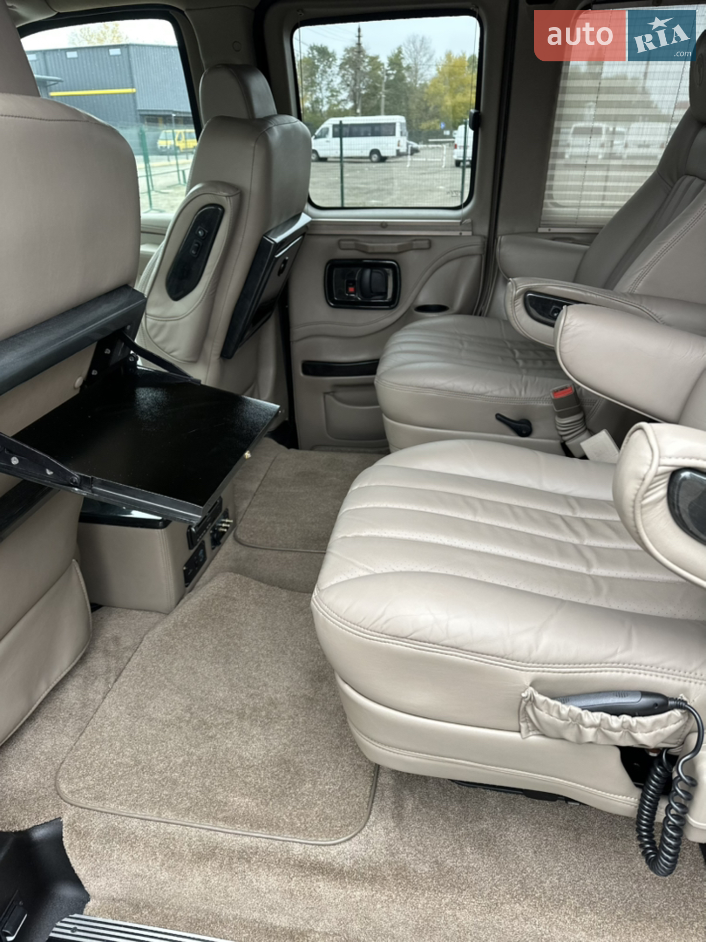 2012 Chevrolet Express - мініатюра 18