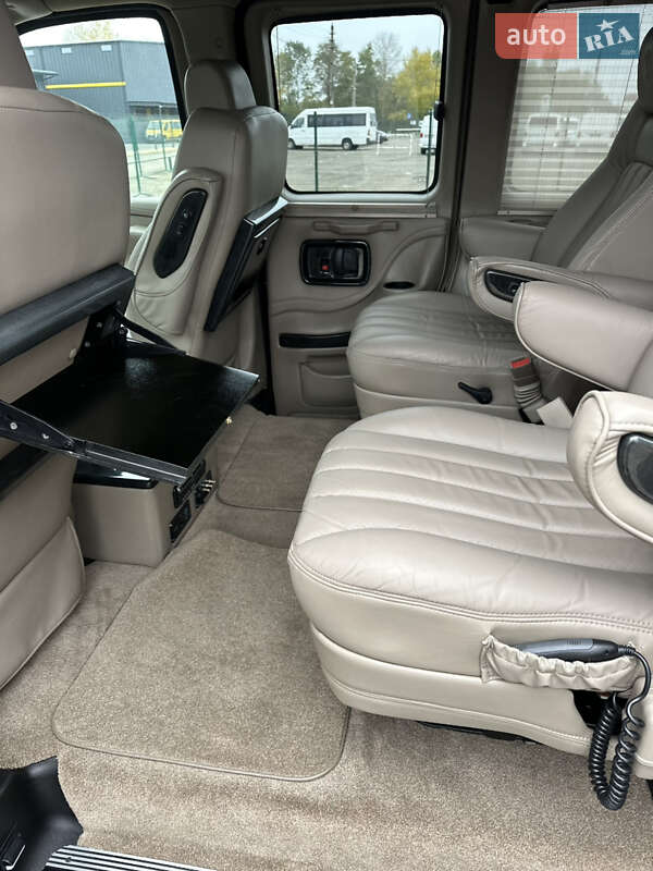 Мінівен Chevrolet Express 2012 в Києві