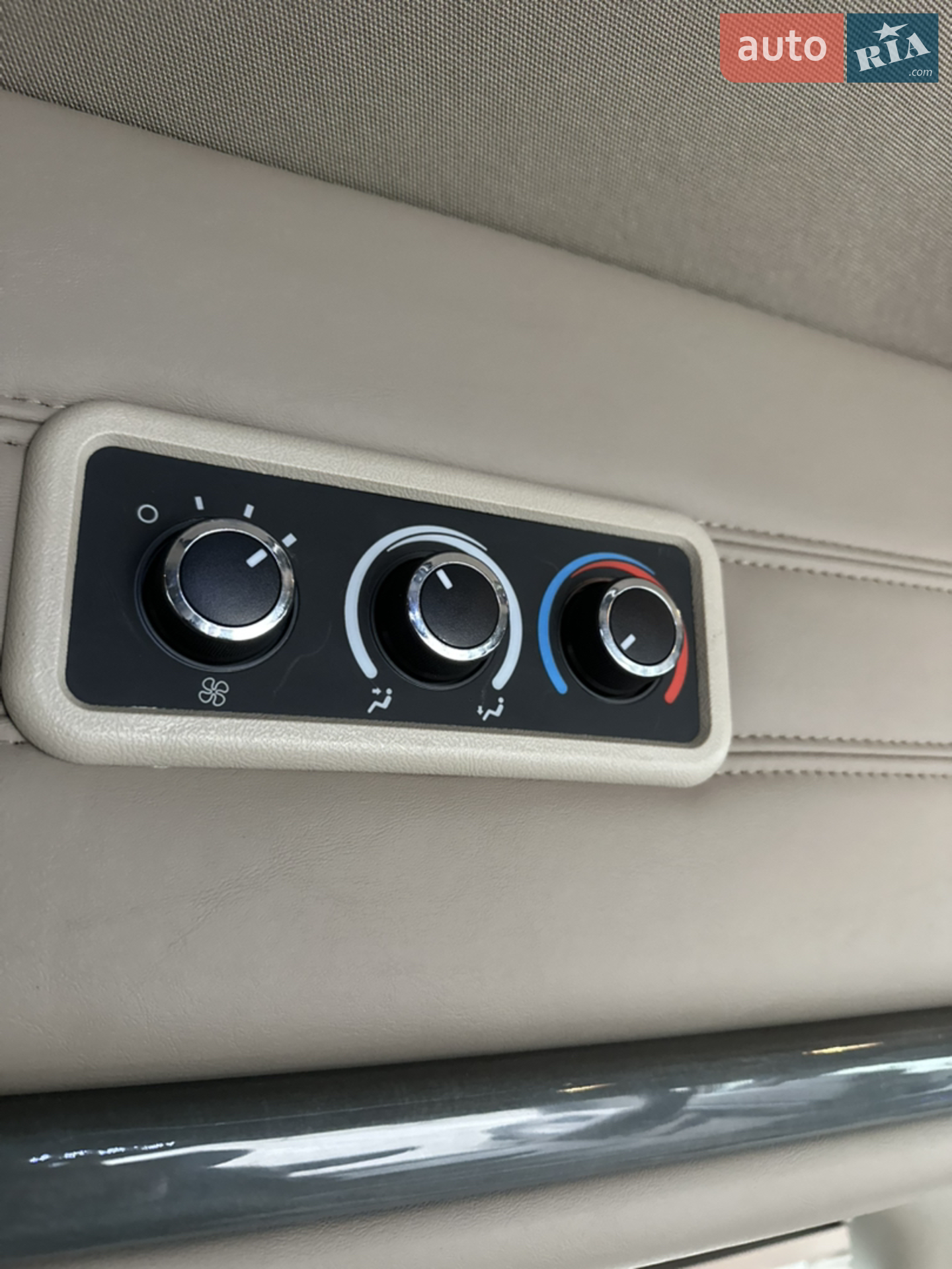 2012 Chevrolet Express - мініатюра 39